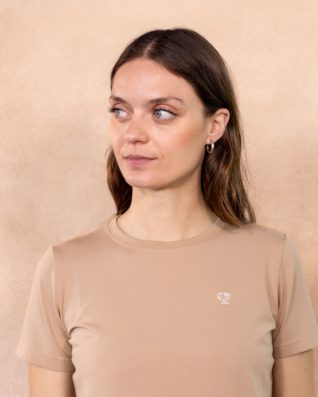 Camiseta Antimanchas De Mujer Arena Logo Blanca