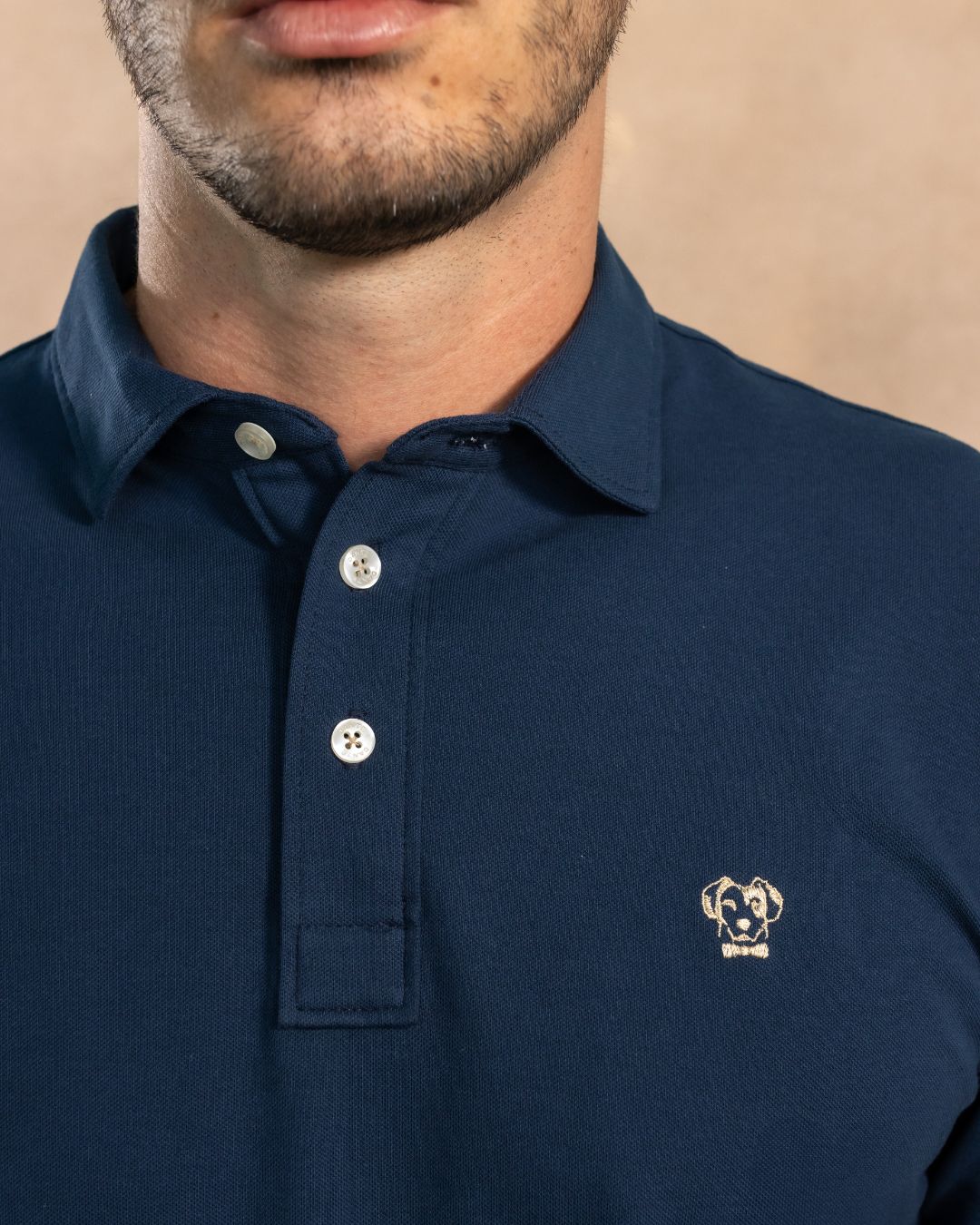 Polo Antimanchas Cuello Rígido Azul Navy - Regular Fit