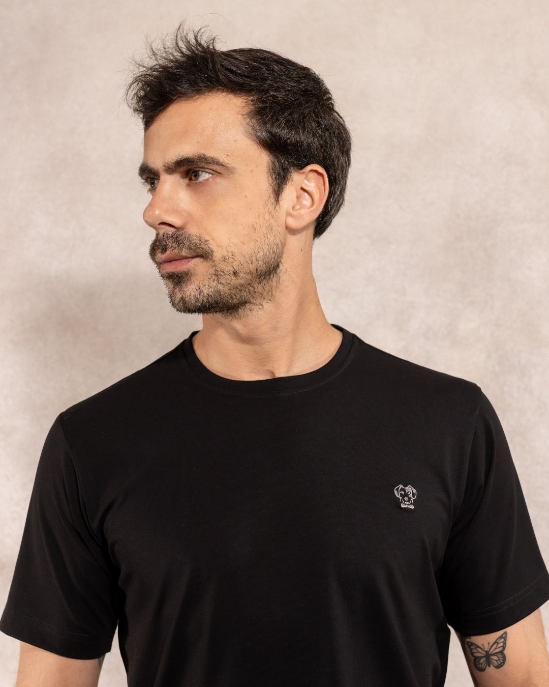 Camiseta Antimanchas Negra - Regular Fit