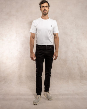 Jean elástico para hombre color negro marca DANTE regular fit foto completo